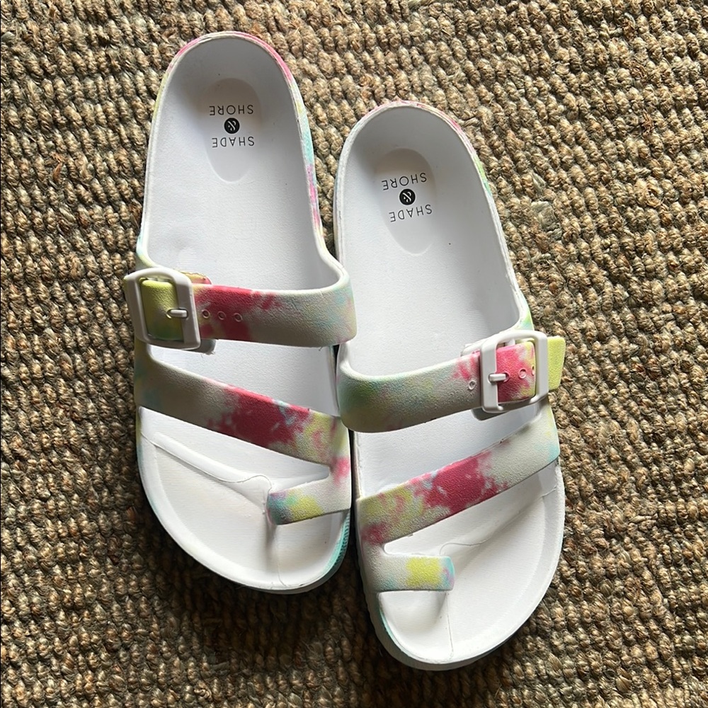 Shade & Shore White and Pink Slide Sandals